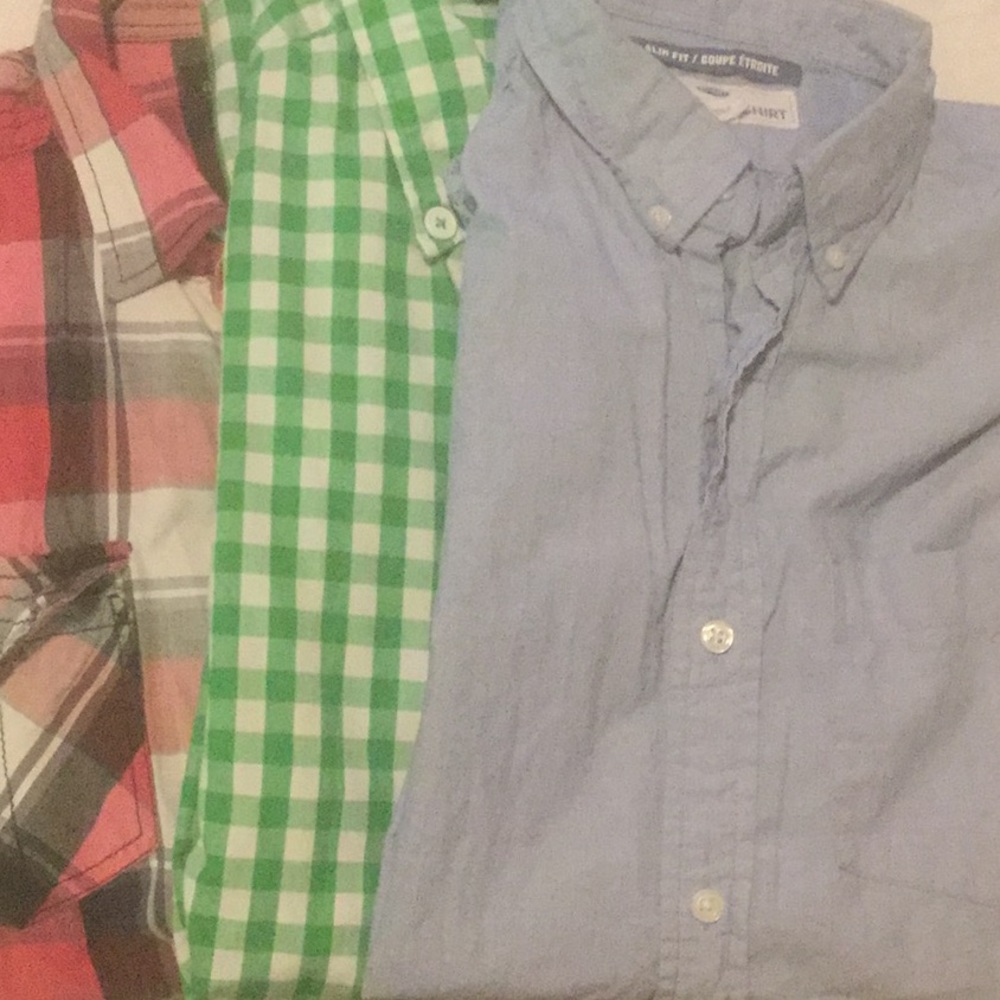 3 men’s medium short sleeve button up shirts